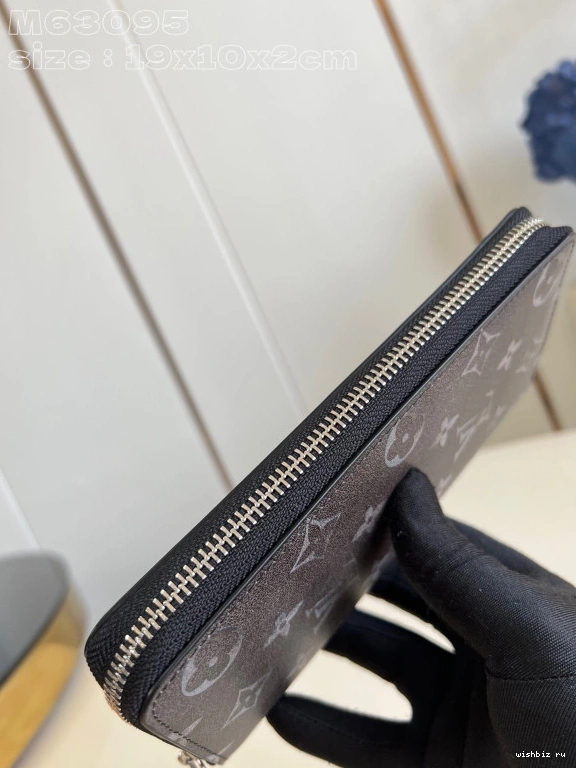 WIS LOUIS WALLET-10*20*2 ZIPPY VUITTON cm 1112